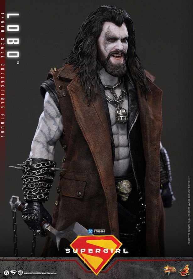 マッチョなボディもそっくりそのまま(「【ムービー・マスターピース】『スーパーガール』1/6スケールフィギュア ロボ」)