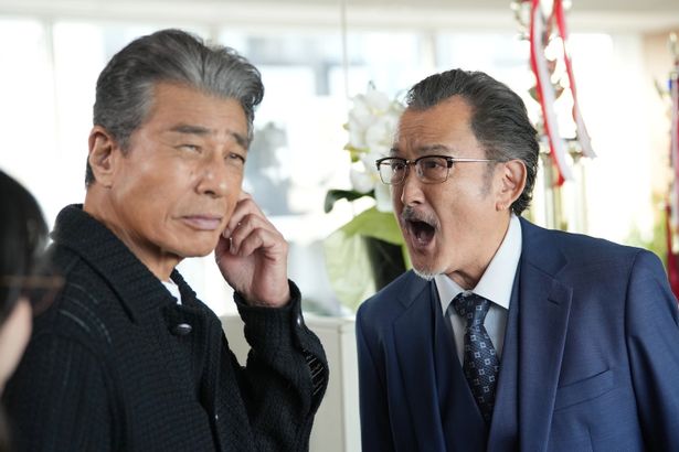 南条の所属する事務所社長を、吉田鋼太郎が演じる