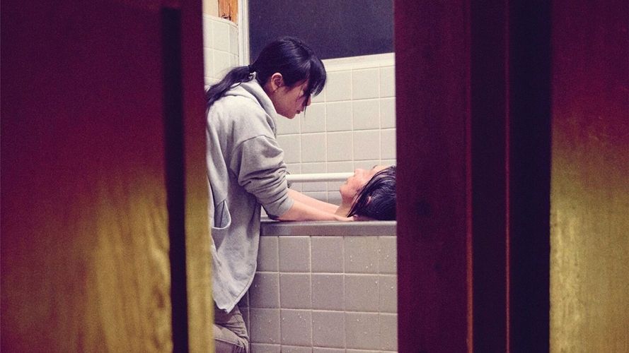 酒井善三監督＆大森時生プロデューサーコンビが解説する、映画『遺愛』がもたらすねじれた瞬間の面白み「なんでもないシーンこそ怖い」