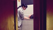 呪いを新たな視点かつ斬新な解釈で描くホラー映画『遺愛』(公開中)。
