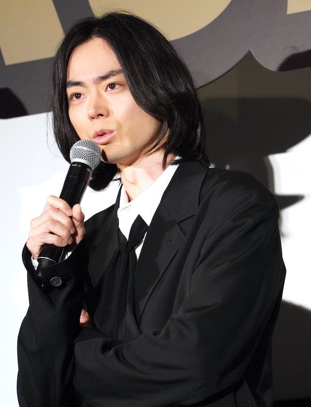 天才軍師の黒田官兵衛役の菅田将暉