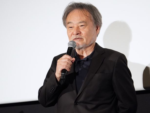 初の時代劇を完成させた黒沢清監督