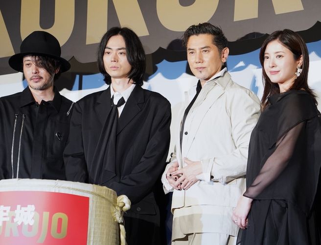 本木雅弘、映画『黒牢城』での長回しを振り返り「恐ろしい緊張」と苦笑い！菅田将暉を「ものすごく静かな威嚇感がある」と印象を明かす