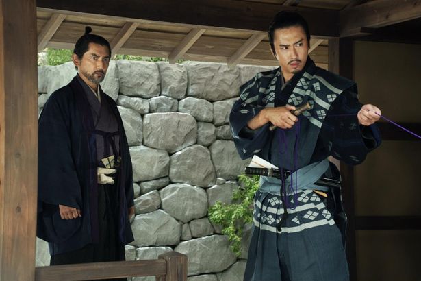 黒沢清監督が本木雅弘を主演に迎えた『黒牢城』は2位に初登場