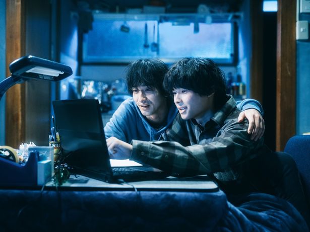 【写真を見る】松村北斗、中村アン、濱田岳ら新キャスト演じるキャラクターを切り取った場面写真も到着