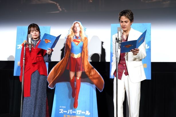プロの生アフレコに観客は大よろこび