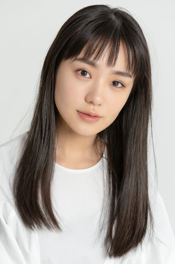 【写真を見る】主演、奈緒が演じるのは、広告会社で働く29歳の非正規WEBデザイナーのみつ