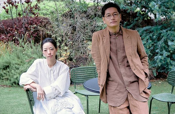 『トロフィー』で夫婦を演じた井浦新と市川実和子にインタビュー！