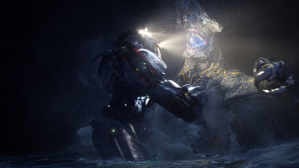 イェーガーとカイジュウの取っ組み合いには「ウルトラマン」の影響が(『パシフィック・リム』)