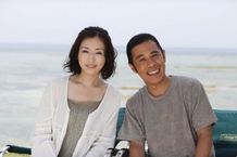 サンゴ礁再生に挑む夫婦を岡村隆史と松雪泰子が熱演