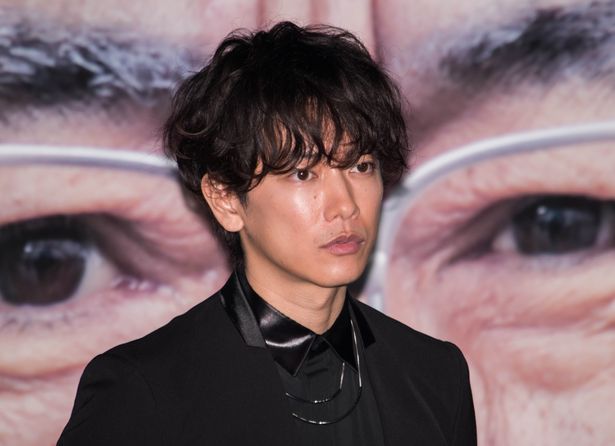 【写真を見る】大量殺人鬼となる高校生を演じた佐藤健「東京ミッドタウン日比谷ではやく買い物がしたい！」