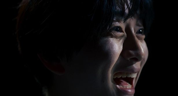 翔太が語る生々しい証言に翻弄され、真偽がしだいにわからなくなってしまう
