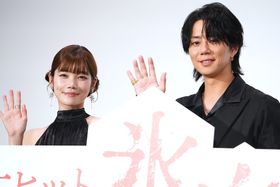 映画『氷血』(公開中)の公開記念舞台挨拶に登壇した北山宏光と加藤千尋。劇中では夫婦役を演じた。