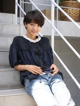 ショートカットにイメチェンしたての満島ひかり