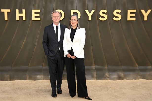 監督のクリストファー・ノーランと製作のエマ・トーマスのワールドプレミアでの一枚