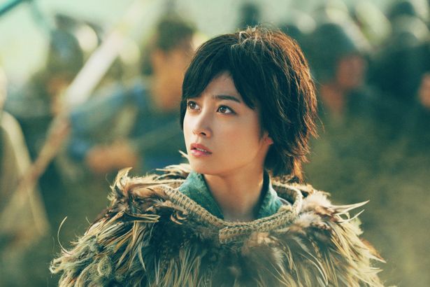 飛信隊に欠かせない軍師、河了貂(かりょうてん/橋本環奈)