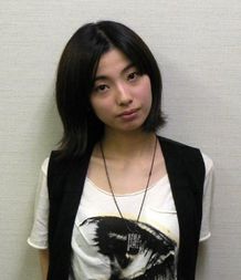 本作で女優としてまた一段と輝きを増した感のある亜矢乃