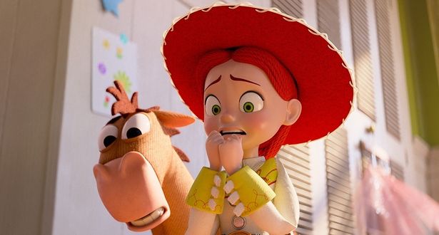 【写真を見る】大好評の特殊フォーマット上映が後押しとなるか？『ズートピア２』の推移と比較