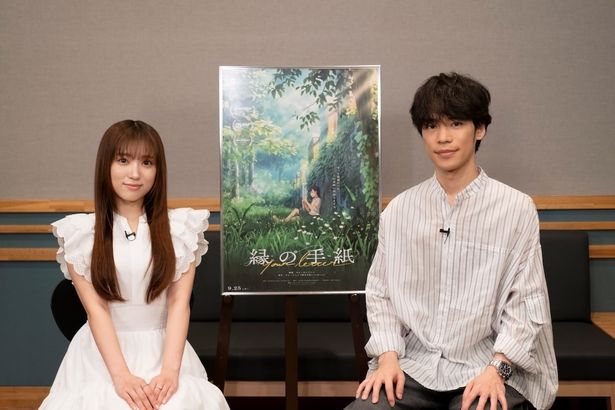主人公ソリ役の矢吹奈子と同級生の少年ドンスン役の小野賢章