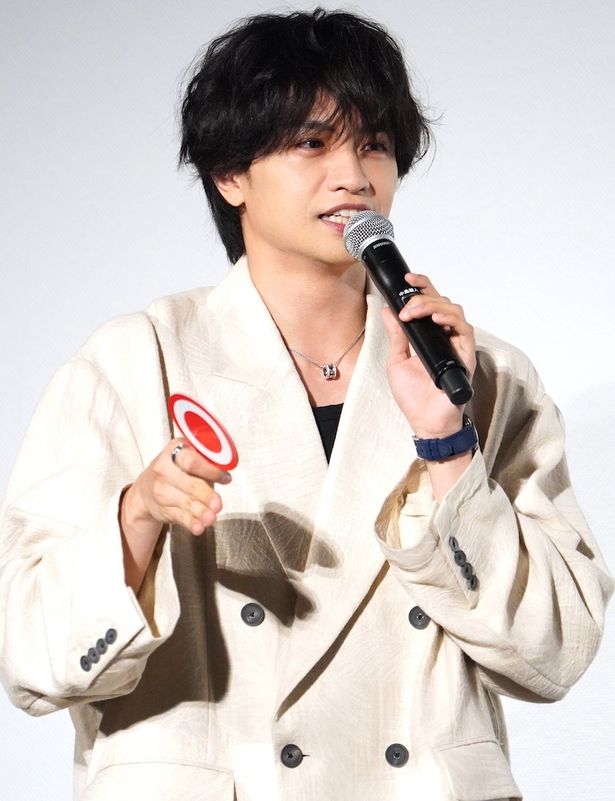 “360度全方位イケメン”の主人公、神崎麗司役の中島健人