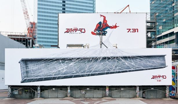 巨大看板にTSUTAYA…スパイダーマンが渋谷をジャック！
