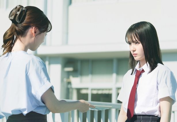 彰との別れから7年。百合は高校教師になっていた