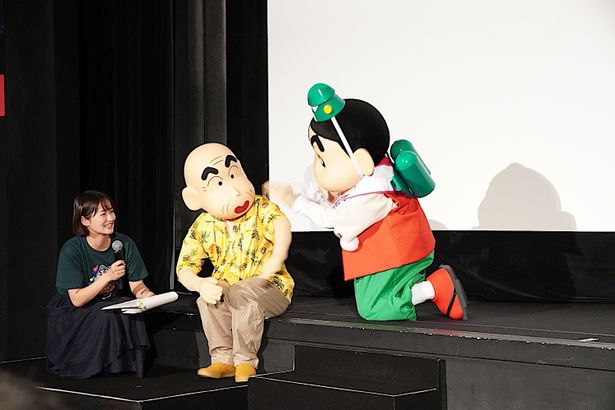 『映画クレヨンしんちゃん 奇々怪々！オラの妖怪バケ～ション』初日舞台挨拶の様子