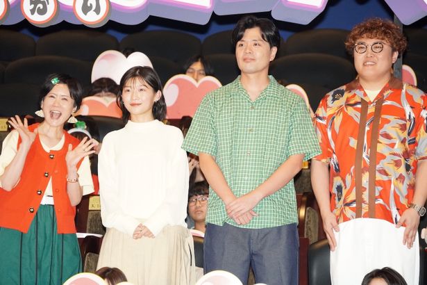 『映画クレヨンしんちゃん 奇々怪々！オラの妖怪バケ～ション』初日舞台挨拶の様子