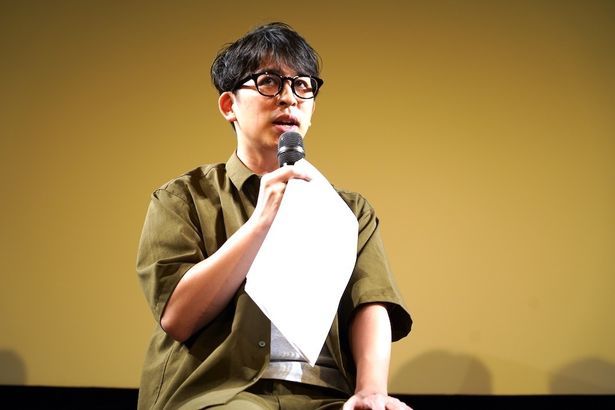 阪元監督のコメントに笑いが止まらなくなる場面も