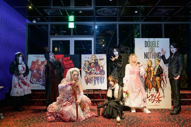 【写真を見る】プレミア試写会にはコスプレイヤーも参戦！