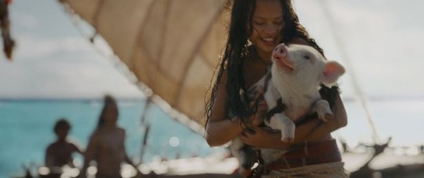 島と島の人々を愛するモアナ