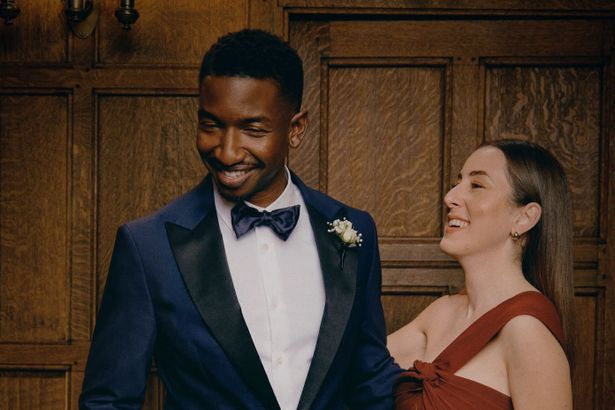 親友夫婦を演じるのはアラナ・ハイムとママドゥ・アティエ