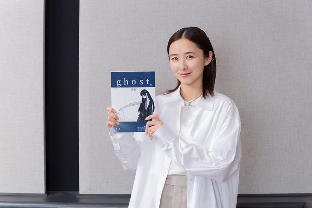 堀田真由が演じるニケは特権を持つ15歳の優秀な少女