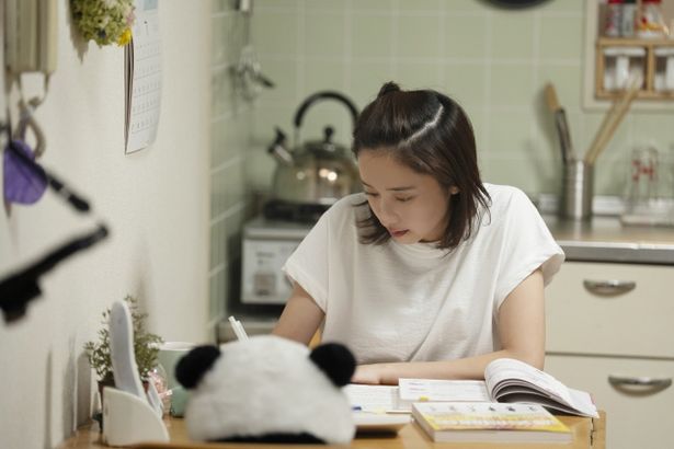 子育てをしながら、仕事も懸命に頑張っている紗月
