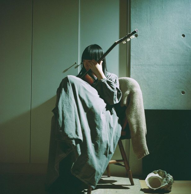 【写真を見る】青葉市子による書き下ろし主題歌「しらぬひ」の配信が8月7日よりスタート