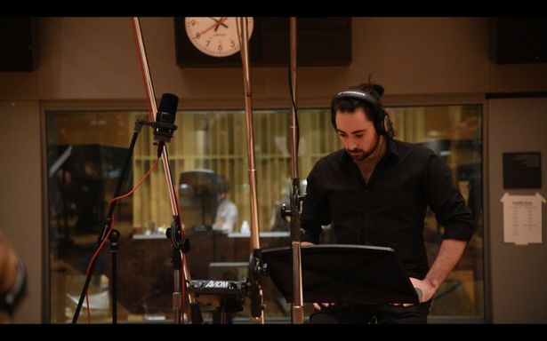 本作の主題歌が、Kevin Penkin feat. Mori Calliopeによる「Chain of the Abyss」！