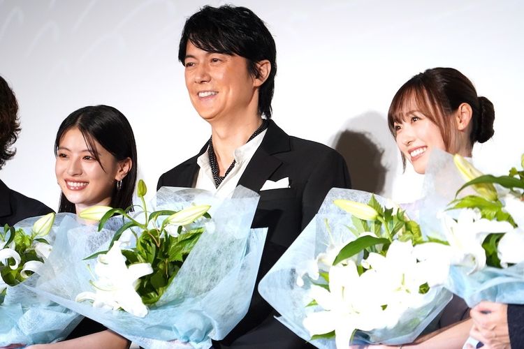 福原遥＆出口夏希、福山雅治のサプライズ登壇に大興奮！『あの星が降る丘で、君とまた出会いたい。』舞台挨拶で福山は「出会うべくして出会った」と原作・汐見夏衛に感謝