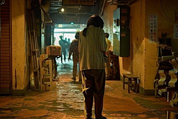 40年前に非業の死を遂げ、“顔”を消し去られた女性