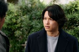 普通だけど普通じゃない!?松村北斗が『白鳥とコウモリ』＆「告白－25年目の秘密－」で見せる表現力の幅広さ