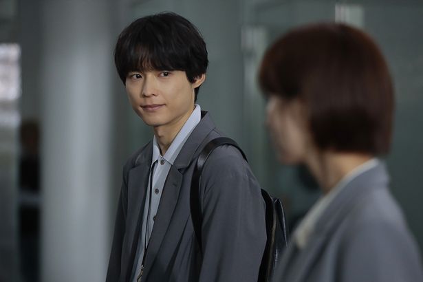 【写真を見る】松村北斗が25年もの一途すぎる恋心を秘めた主人公を演じる「告白－25年目の秘密－」