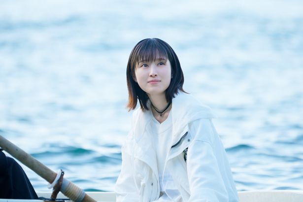 雪のような透明感が、花森というキャラクターにピッタリの福本莉子