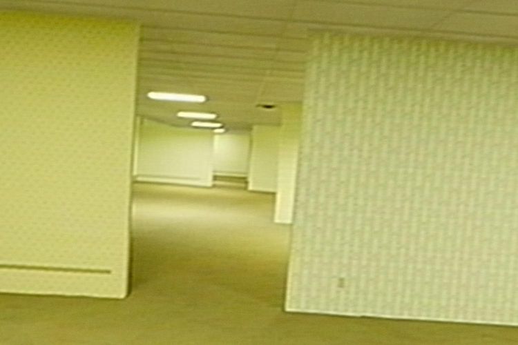 『バックルームズ』の異様な空間、何分耐えられる？「60分耐久ノイズ映像」が解禁！