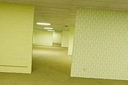 『バックルームズ』の恐怖を司る“音”について、オーディオライターが徹底解説！