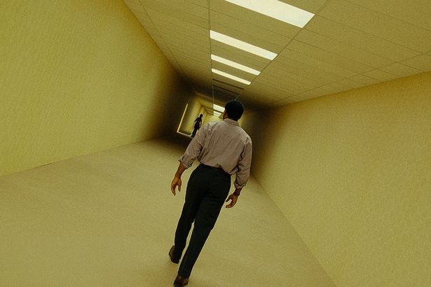 『バックルームズ』は全国の映画館で絶賛公開中