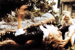 恐ろしい…！マニア人気も高い映画の人間丸呑みシーンを集めてみた(『アリゲーター』)