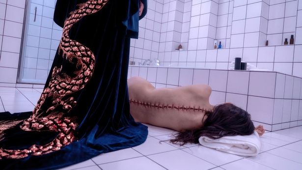 『サブスタンス』でも見られたボディホラー描写は『リアリティ・プラス』でも垣間見える