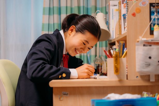 衝動に突き動かされるように、聡子は自分の物語を一心不乱に書き進めていく
