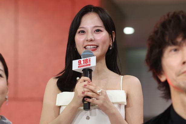 須永あかね役の齊藤なぎさ