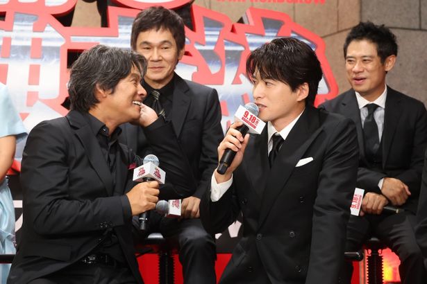 『踊る大捜査線 N.E.W. メトロポリスを駆け抜けろ！』生配信の様子