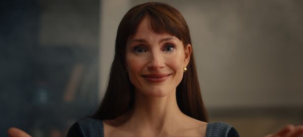 【写真を見る】オスカー俳優ジェシカ・チャステインが母親役とアザー・マミー役の一人二役に挑戦！